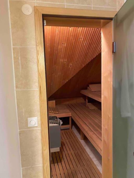 Rooftop 180M2 Loft With Private Sauna, Bratislava Exteriör bild
