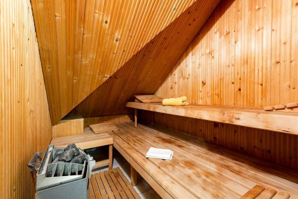 Rooftop 180M2 Loft With Private Sauna, Bratislava Exteriör bild
